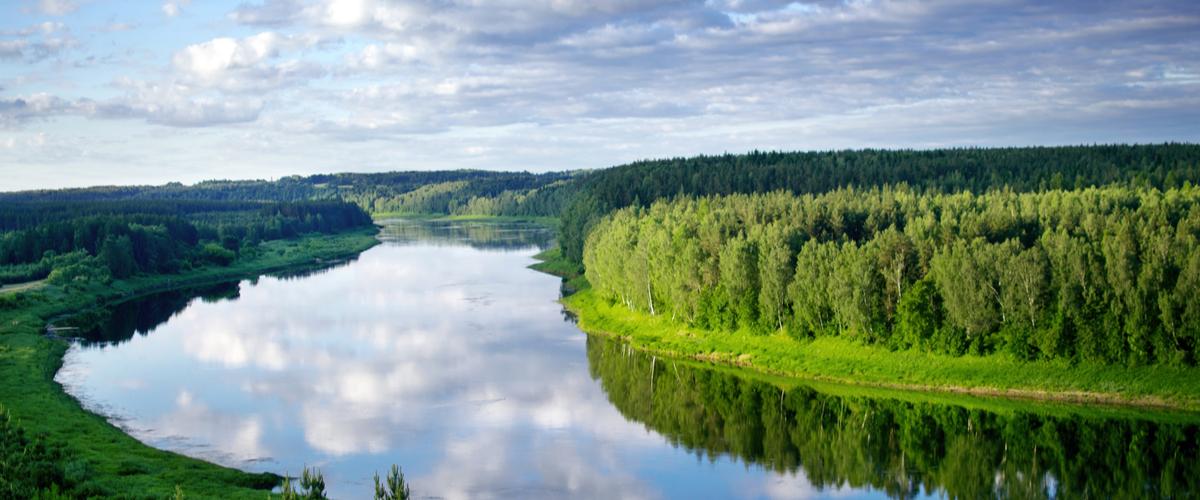 Kaunis Väinäjoki eli Daugava kulkee Latvian läpi ja laskee Riianlahteen Väinäjoki eli Daugava Latvia_Lähialuematkat